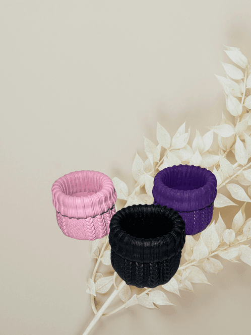 Hovedbilde Te-lys holder. Med «strikket» struktur.